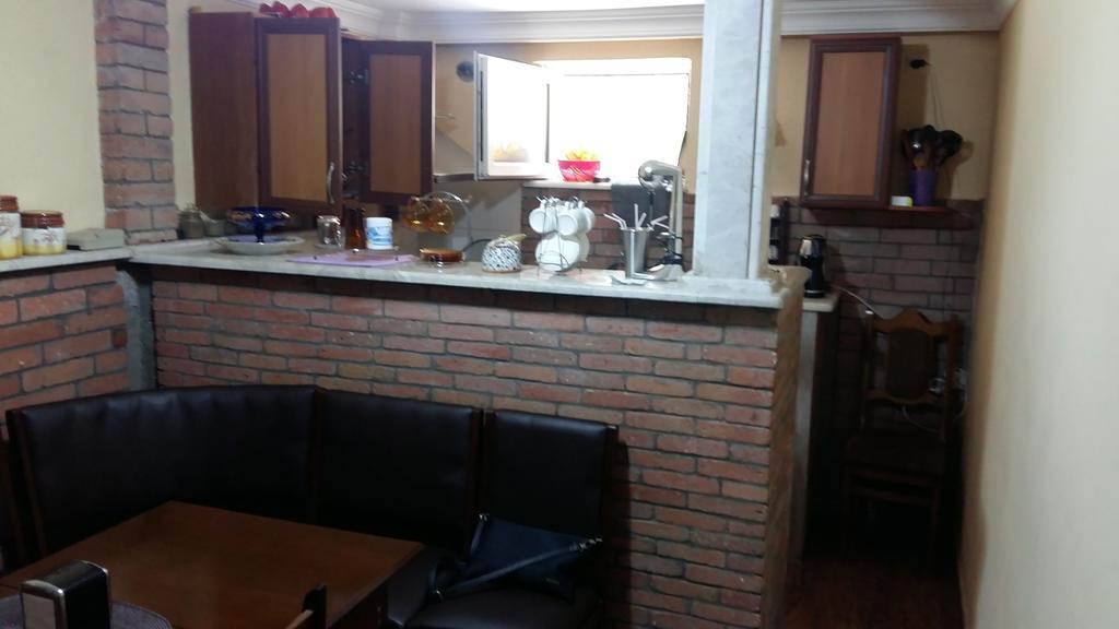 Guest House Kldiashvili Batumi Exteriör bild
